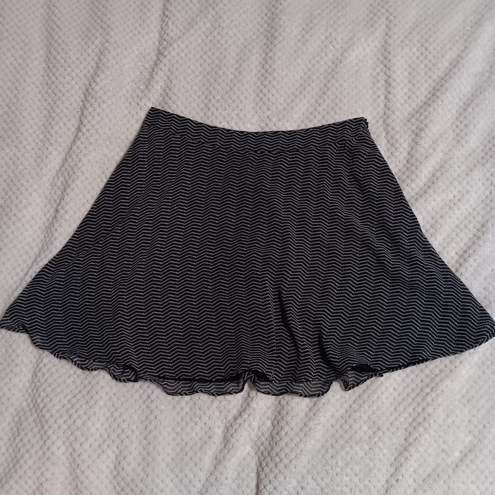 Vince Camuto‎ Women's Black White Skirt Zig Zag Print Short Zip size S